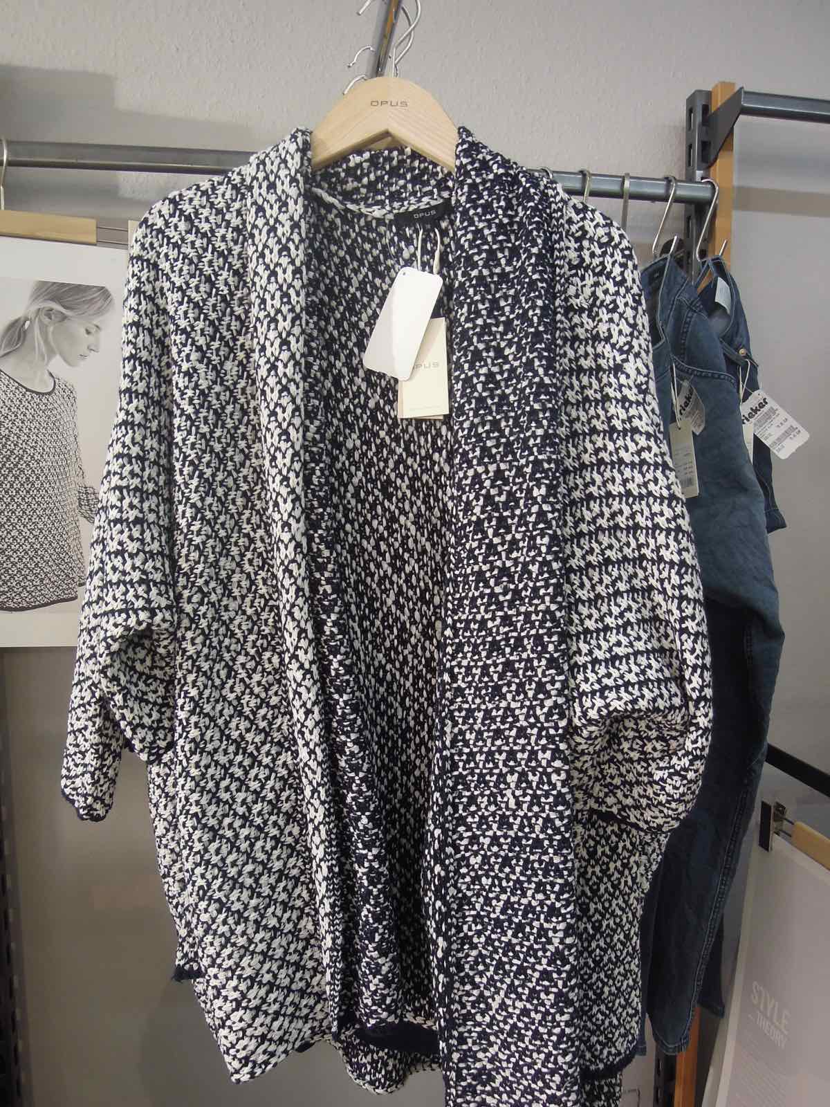 Combining Scanning Electrochemical Microscopy With Infrared