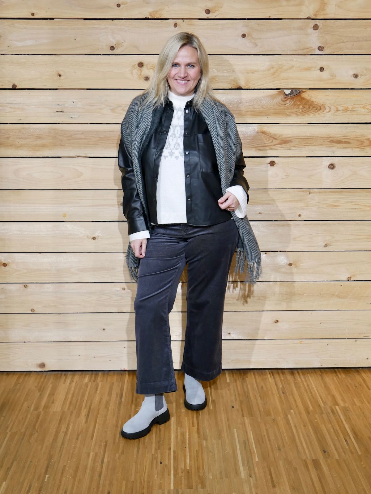 Red Button Hose Conny Shiny Cord