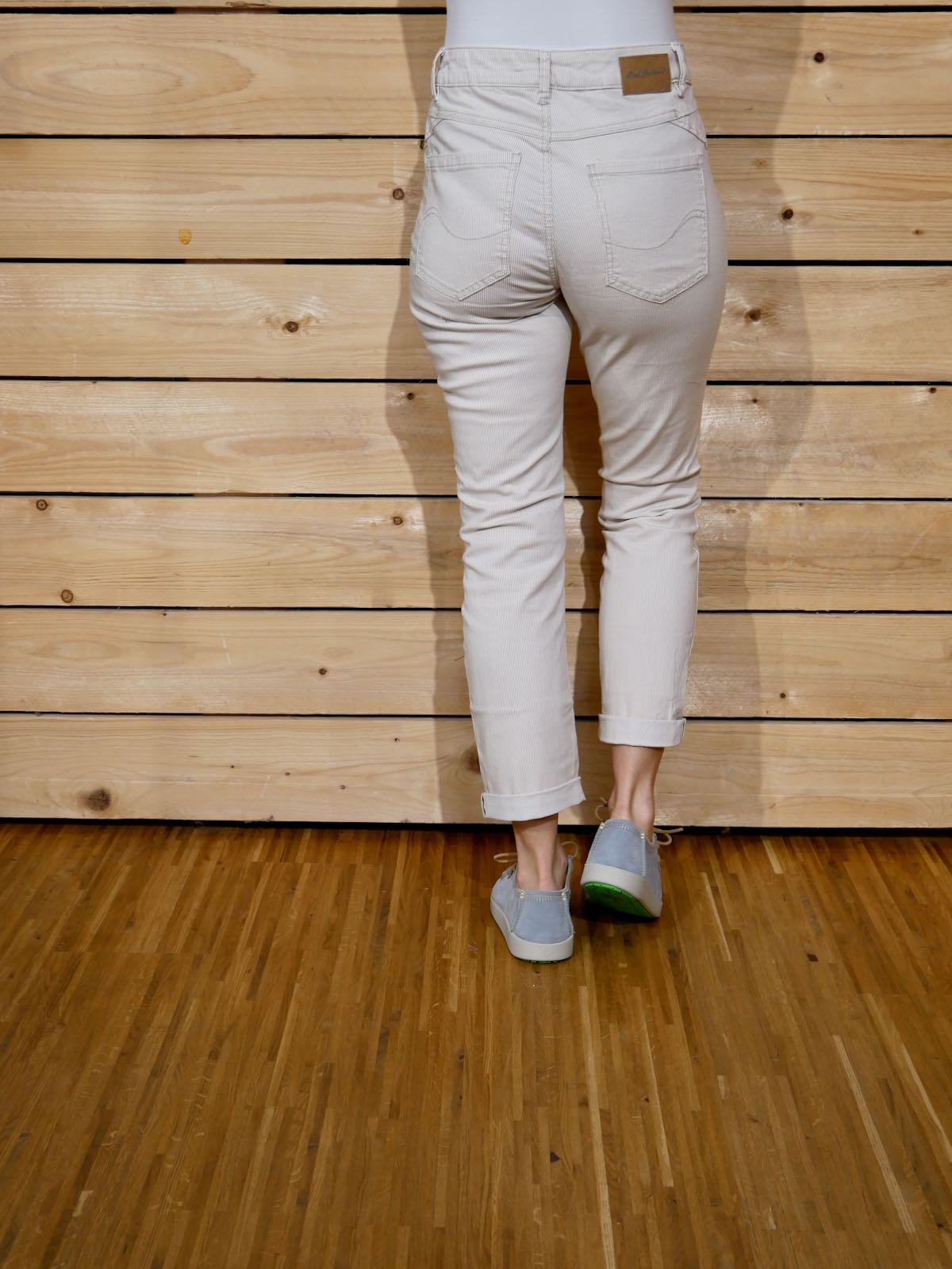 Red Button Hose Jani Denim Stripe - pebble – Bild 3