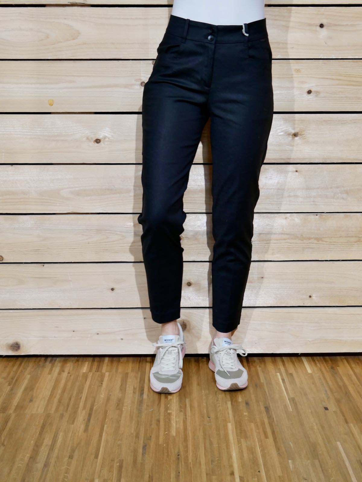 Red Button Chino Diana Smart Colour - black